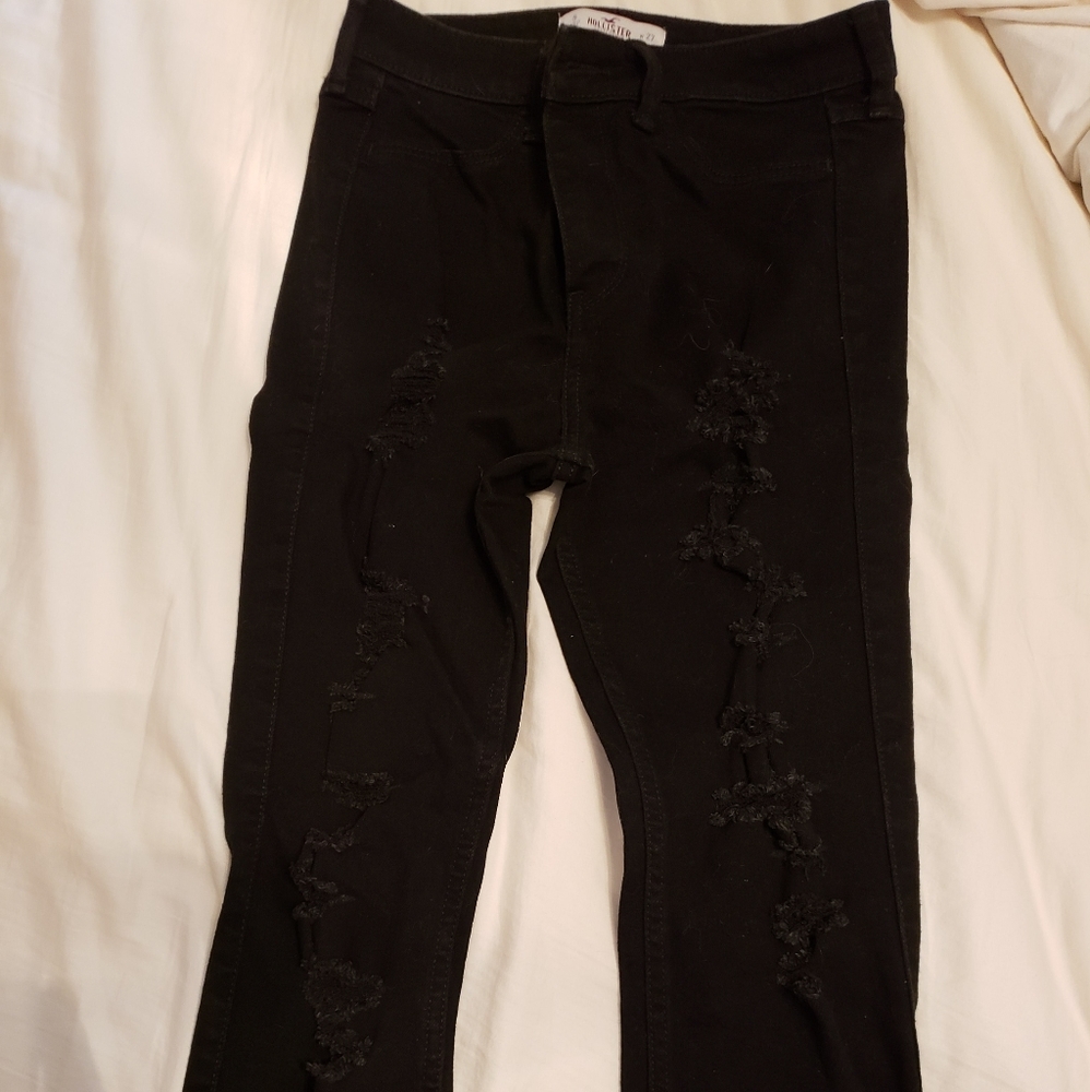 Hollister destroyed skinny jeans